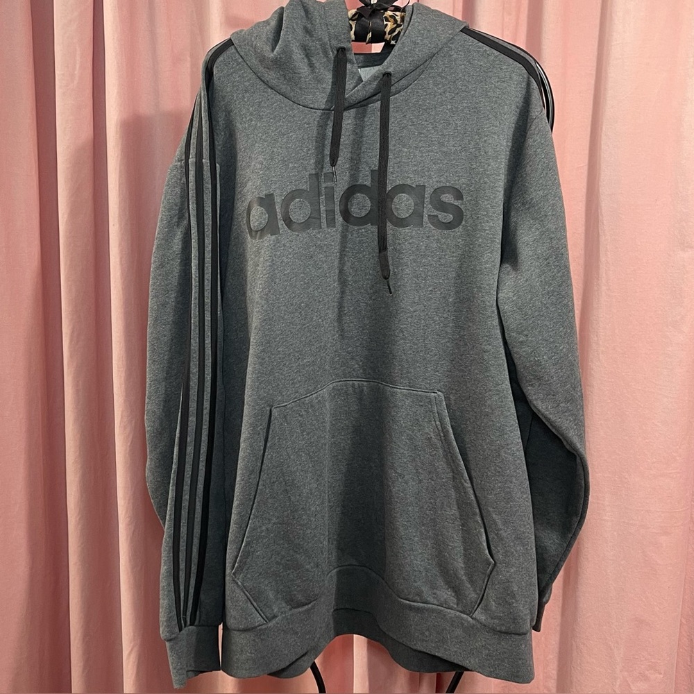 🩶NWOT Adidas hoodie